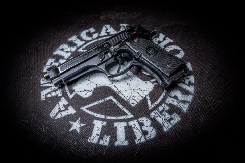 BERETTA 92 FS semi-automatic pistol