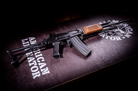 Samonabíjecí puška IMI Galil ARM "Assault Rifle and Machine gun"
