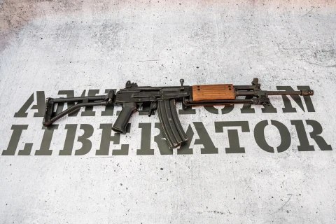 Samonabíjecí puška IMI Galil ARM "Assault Rifle and Machine gun"